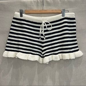 POL Ruffle Trim Shorts - EUC!